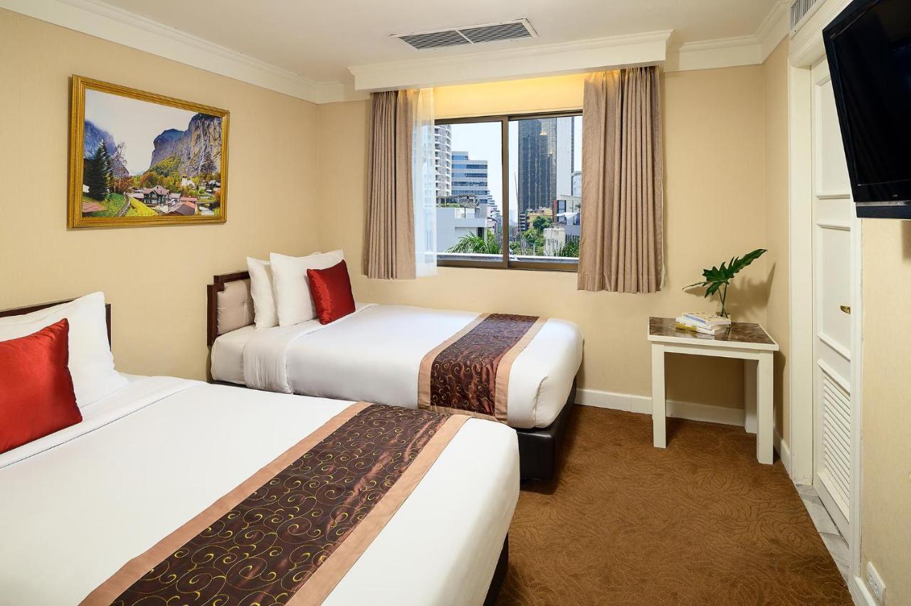 Court Wing Hotel Sukhumvit Bangkok Exterior foto